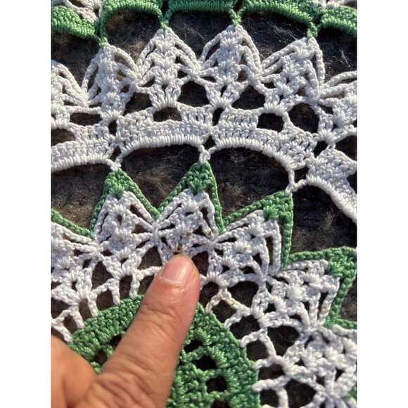 Vtg  Hand-Crocheted White & Green Doily Set Granny Core Cottage Core Set of 4 - Picture 8 of 8
